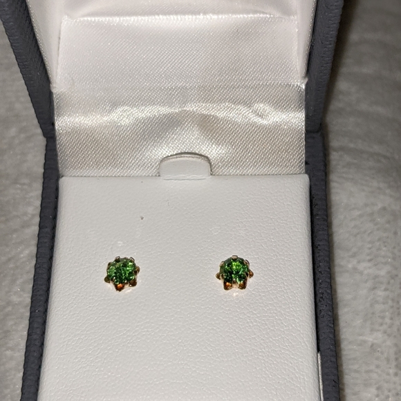 Green  verdelite earrings - Picture 2 of 2